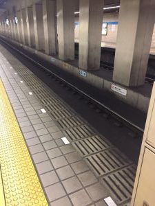 Some platforms still do not have safety gates
